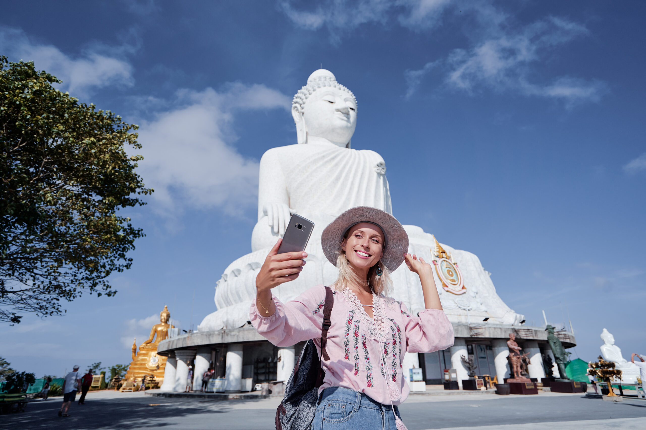Traveling,By,Thailand.,Pretty,Young,Woman,In,Hat,Taking,Selfie